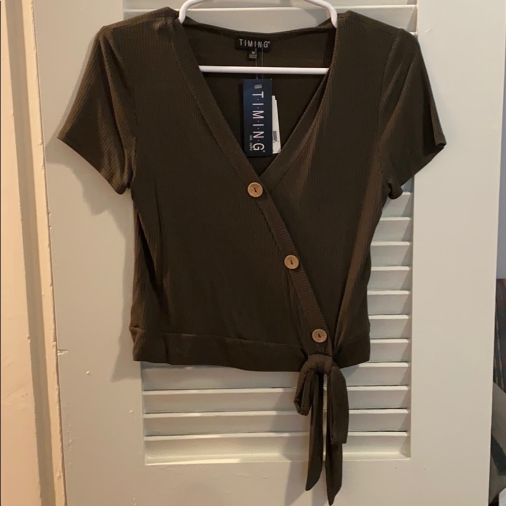 Timing crop top